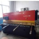 出售折弯机剪板机各一台